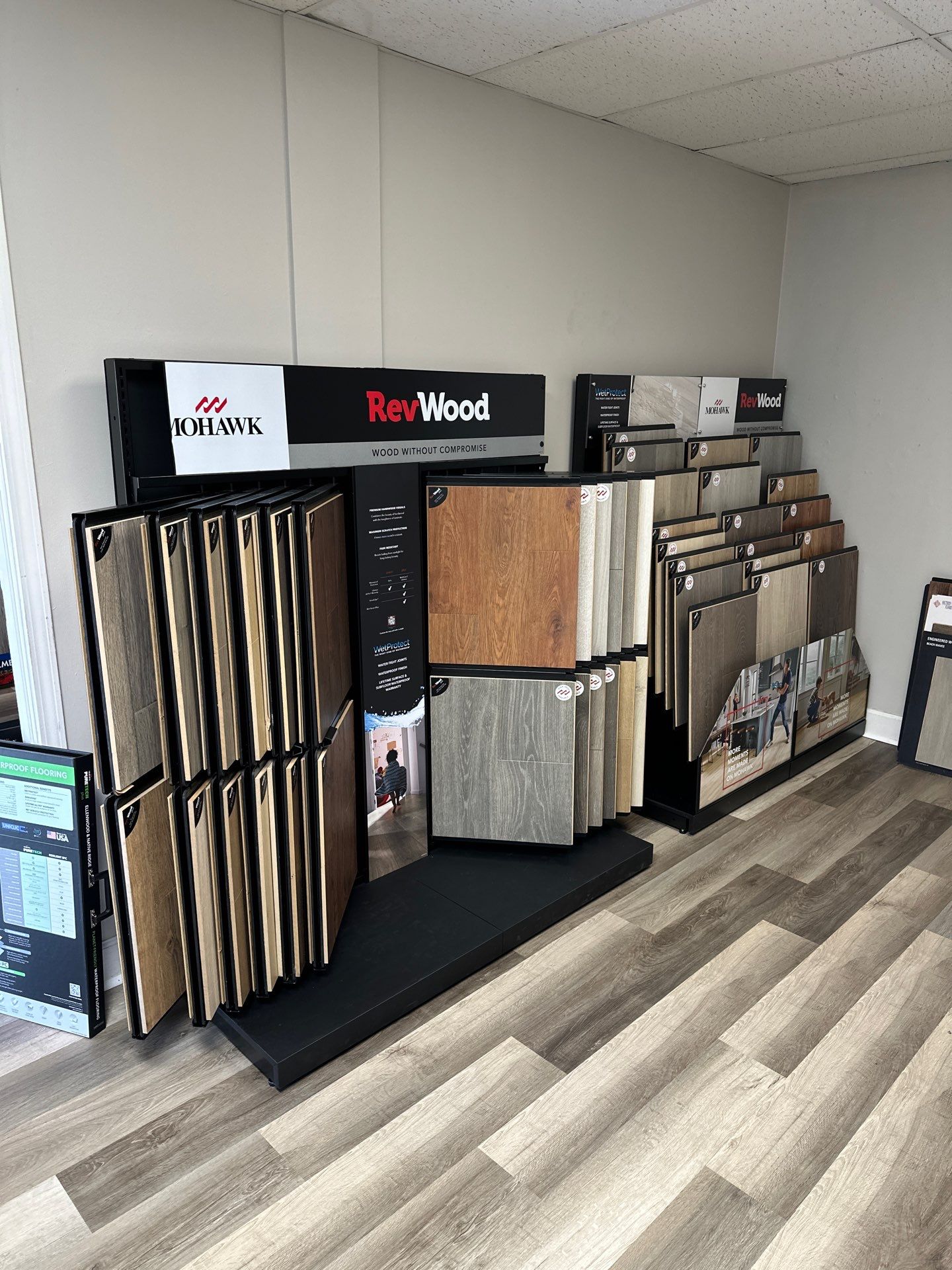 Showroom flooring display